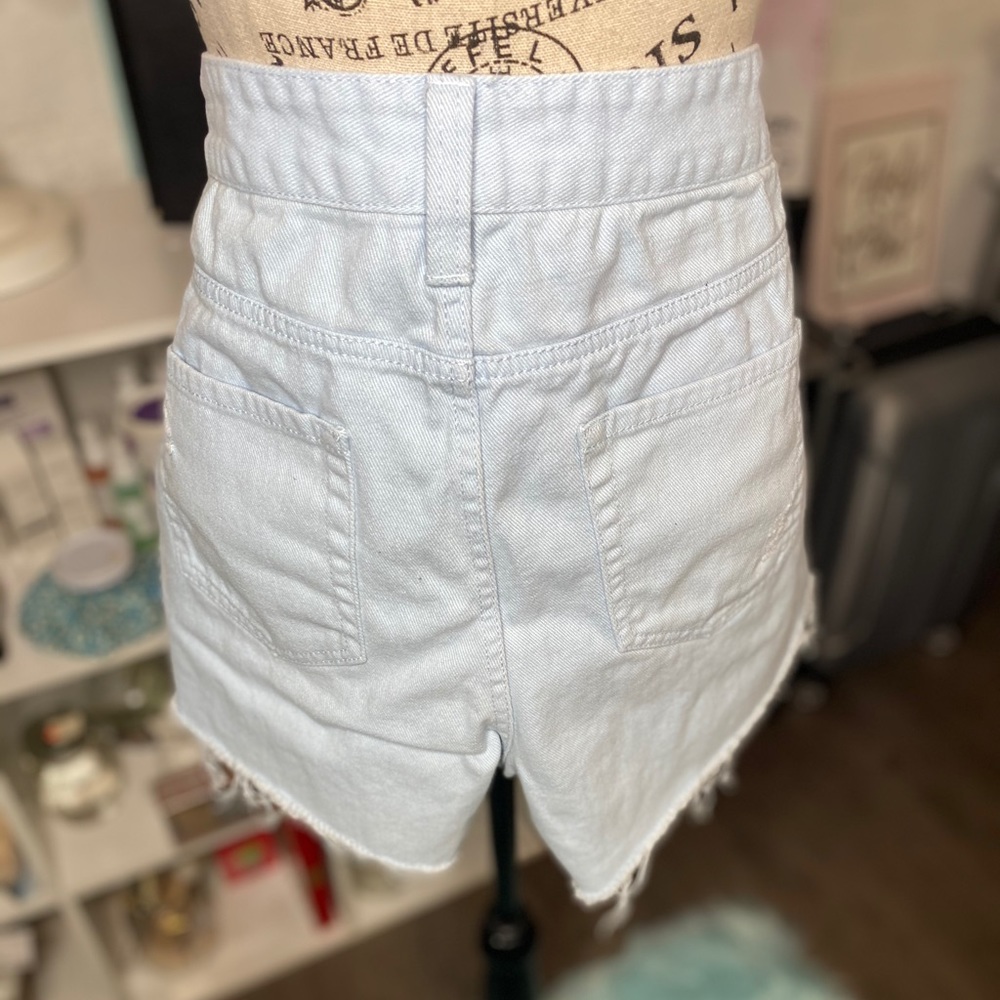 Women’s shorts - Picture 4 of 10